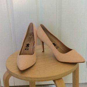 Peachy suede pumps